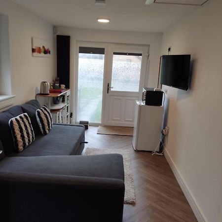 En-Suite Double Room With Private Entrance Edinburgh Luaran gambar