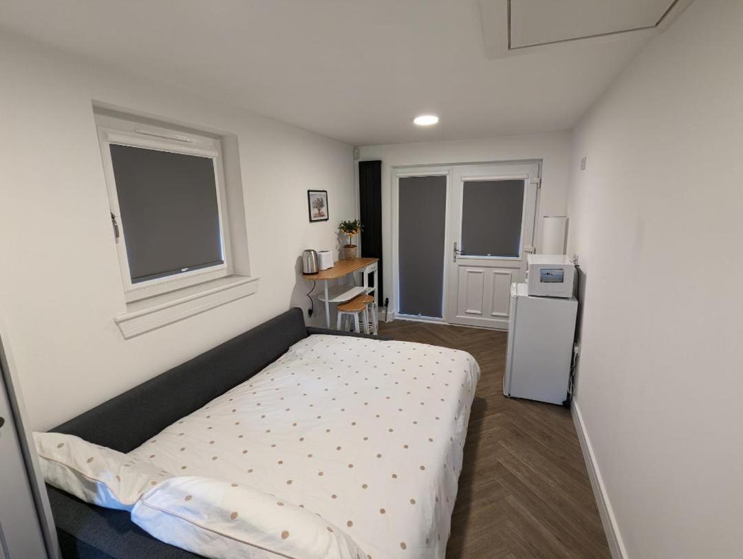 En-Suite Double Room With Private Entrance Edinburgh Luaran gambar
