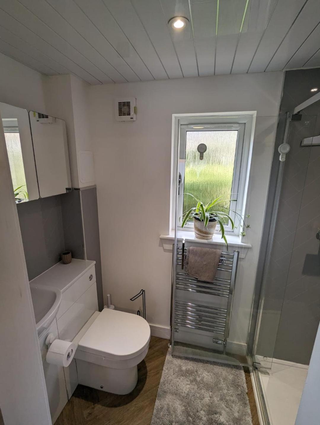 En-Suite Double Room With Private Entrance Edinburgh Luaran gambar